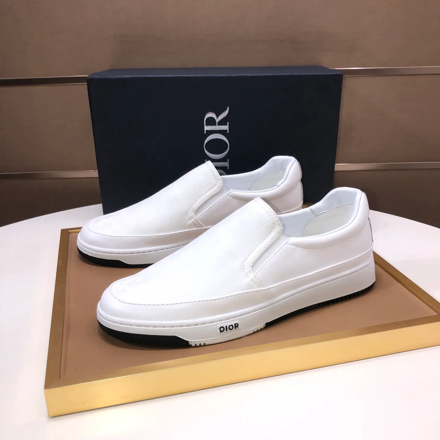 Men's shoes💰420💰【Dior】Official website global debut 🔝The latest masterpiece of high-end men's shoes brand: original special cloth fabric imported from Italy + imported sheepskin lining🔥Original toe-cap rubber outsole Soft and comfortable, making walking more convenient and comfortable! Size: 38-44 (45 can be customized)